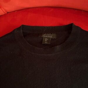 Tahari women 100% cashmere Sweater very good condition